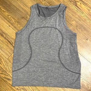 Lululemon muscle tee